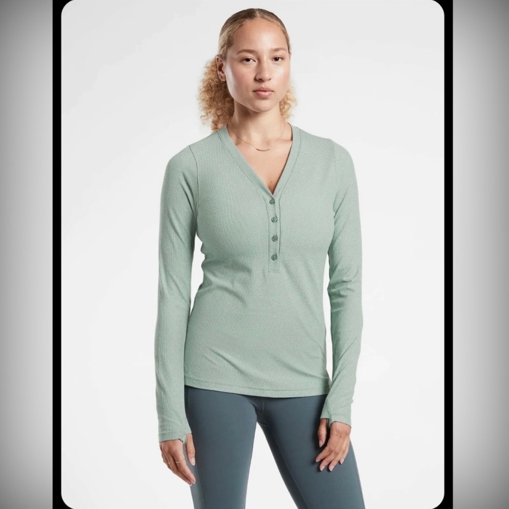 NWT Athleta | Uptempo Ribbed Henley Top